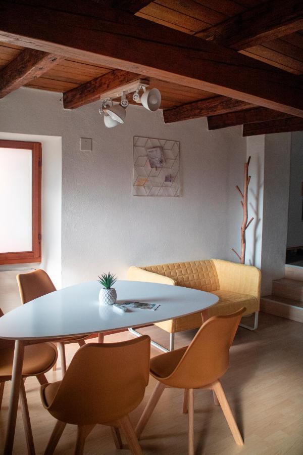 Wisteria House - Holiday Apartment Cadenazzo 외부 사진